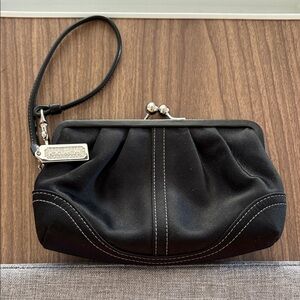 Coach Vintage Y2K Leather Framed Kisslock Wristlet Purse Tote Black Satin Silver